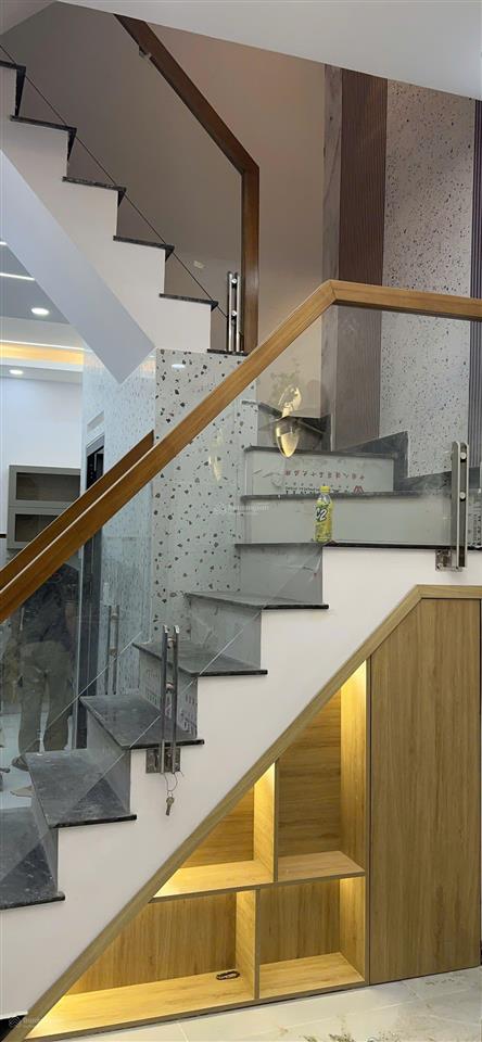 Nhà mới siêu đẹp q8, đúc bê tông cốt thép, 3 tầng, 4pn, 3wc, đầy đủ tiện nghi, kdc hiện hữu, 4,85ty