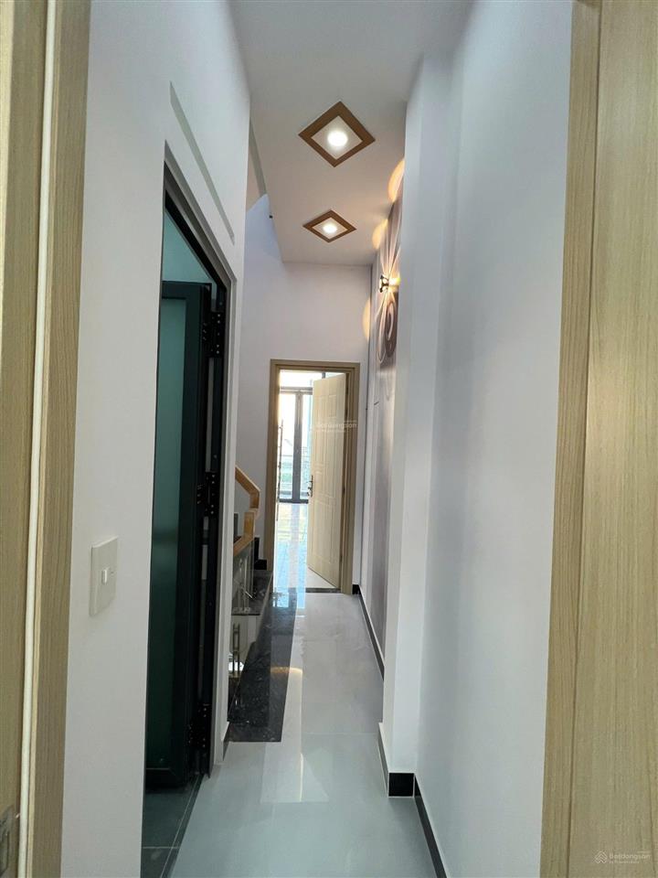 Nhà mới siêu đẹp q8, đúc bê tông cốt thép, 3 tầng, 4pn, 3wc, đầy đủ tiện nghi, kdc hiện hữu, 4,85ty