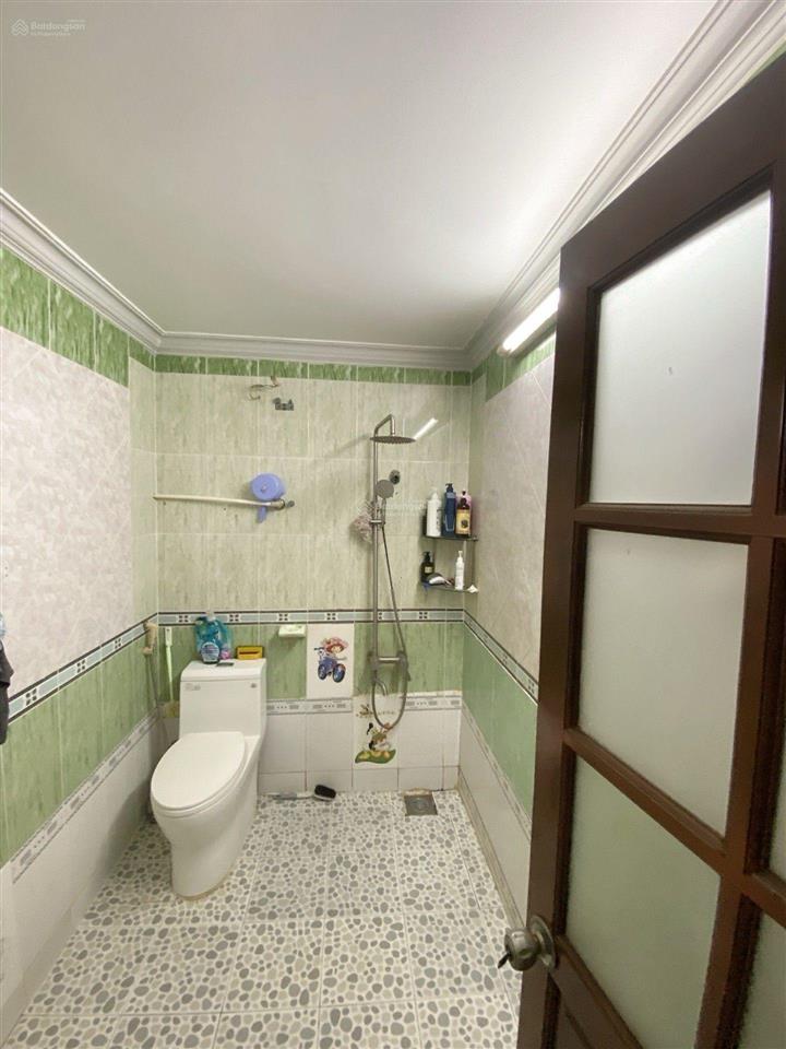 Mặt tiền đường 8m p4q8(chánh hưng),5 tầng, 4x15m 4 pn, 4 wc. cách siêu thị parc mall 300m, 11,95ty