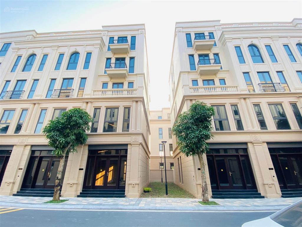 Bán gấp căn xẻ khe giá chỉ 17 tỷ/căn 63m2  nhà phố sở hữu lâu dài  dự án vinhomes cổ loa