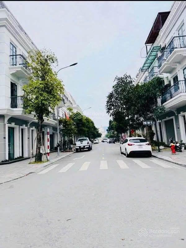 Bán shophouse 1, vincom shophouse cẩm phả, 3 tỷ, 75m2
