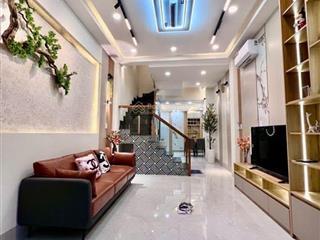 Nhà đẹp 62m2 gần vincom thủ đức  đường chương dương, linh chiểu. giá 2tỷ950. nhà 3 tầng, 4pn. hxh