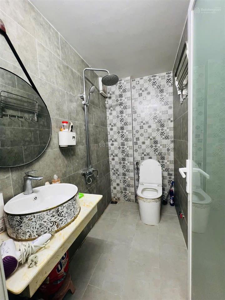 Nhà trần quang long, bình thạnh 63m2 chỉ 4 tỷ 270 cần bán| hẻm ô tô ngủ trong nhà shr, kèm nội thất