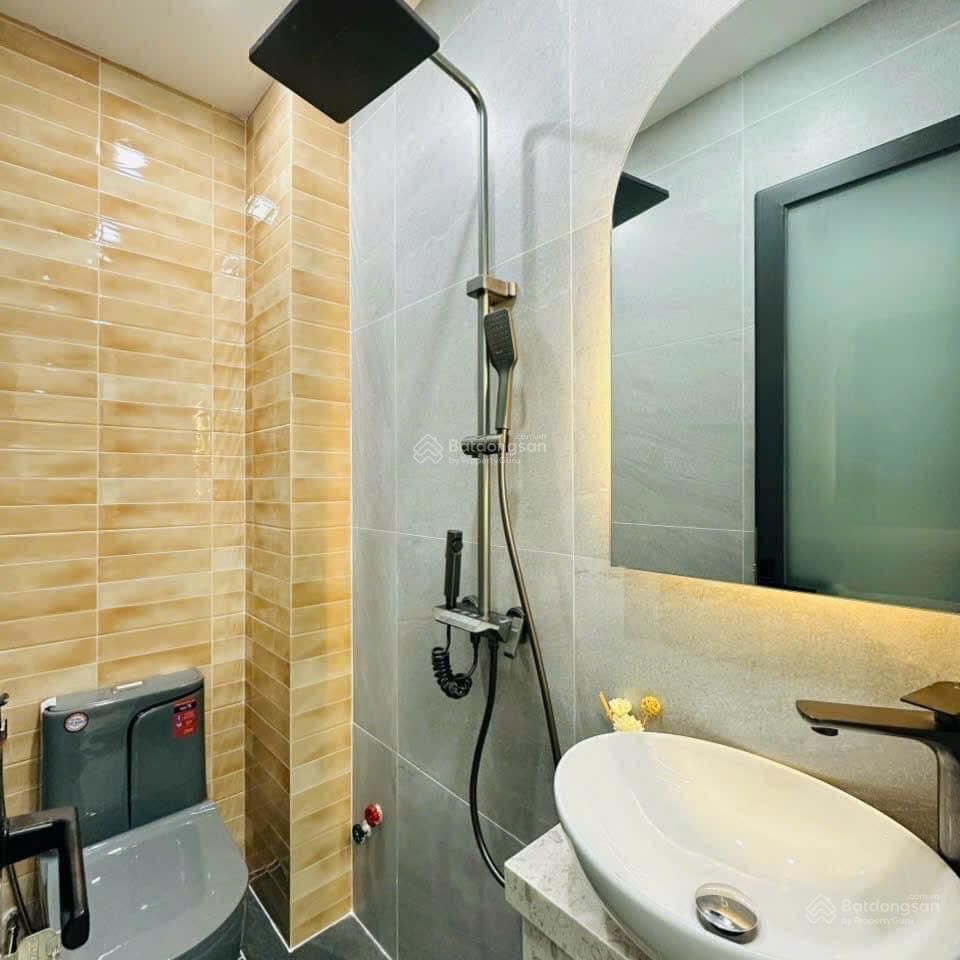 Chú hai bán nhà huỳnh văn bánh, phú nhuận. dt 44m2  3pn. đi sân bay chỉ 5p. hẻm 5m