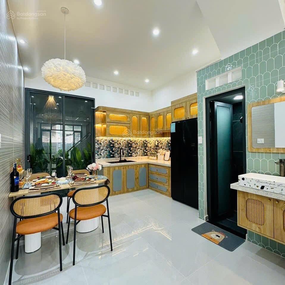 Chú hai bán nhà huỳnh văn bánh, phú nhuận. dt 44m2  3pn. đi sân bay chỉ 5p. hẻm 5m