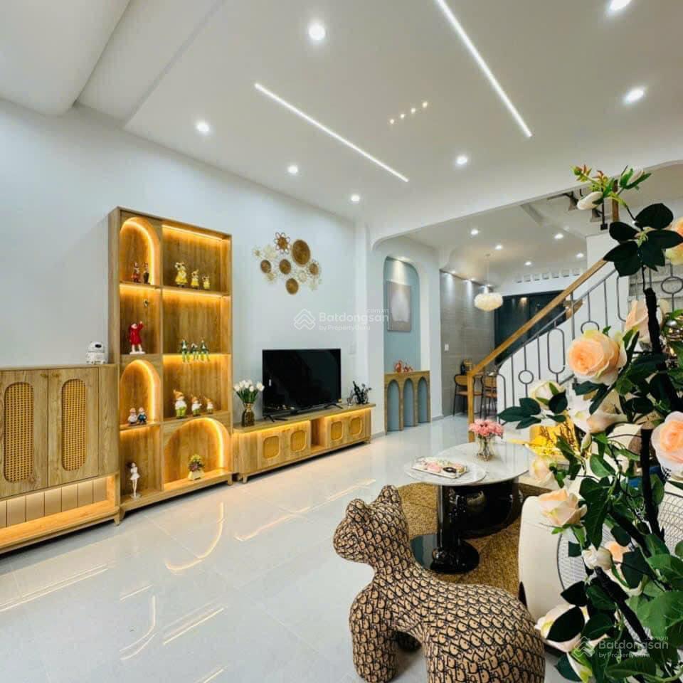 Chú hai bán nhà huỳnh văn bánh, phú nhuận. dt 44m2  3pn. đi sân bay chỉ 5p. hẻm 5m