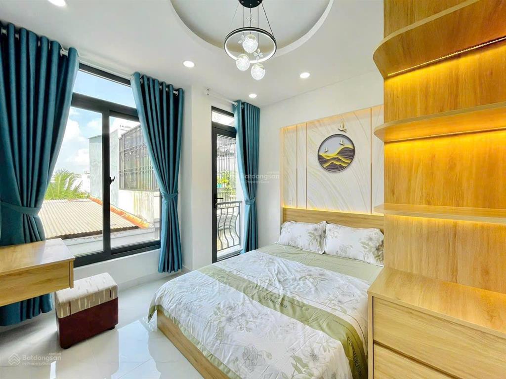 Siêu phẩm nhà nguyễn xí, bình thạnh giá 3tỷ150. ngay vincom nguyễn xí, dt 50m2  3pn  sân thượng