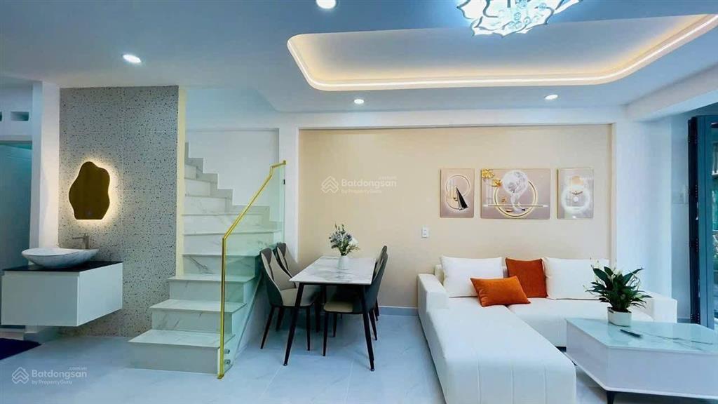 Nhà quận 3 có phòng ngủ trệt! ngay đường nguyễn văn mai giá chỉ 2tỷ940. gần chợ tân định. hẻm 4m