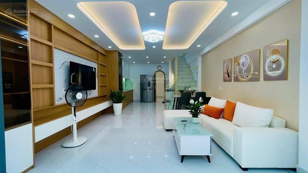 Nhà quận 3 có phòng ngủ trệt! ngay đường nguyễn văn mai giá chỉ 2tỷ940. gần chợ tân định. hẻm 4m