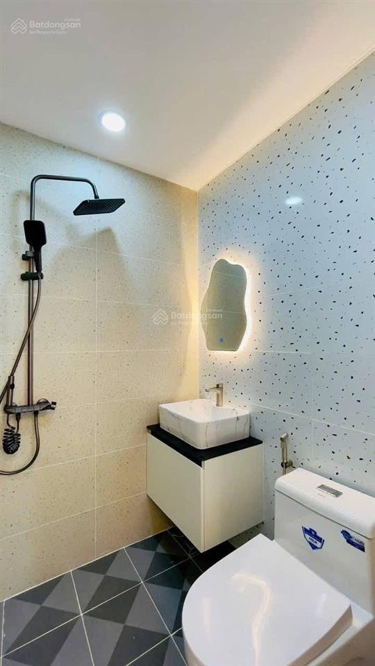 Nhà quận 3 có phòng ngủ trệt! ngay đường nguyễn văn mai giá chỉ 2tỷ940. gần chợ tân định. hẻm 4m