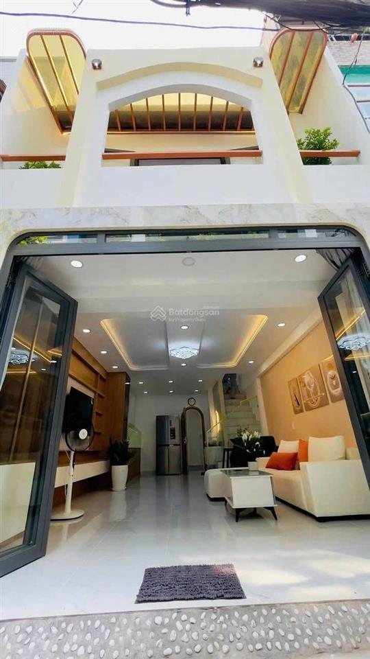 Nhà quận 3 có phòng ngủ trệt! ngay đường nguyễn văn mai giá chỉ 2tỷ940. gần chợ tân định. hẻm 4m