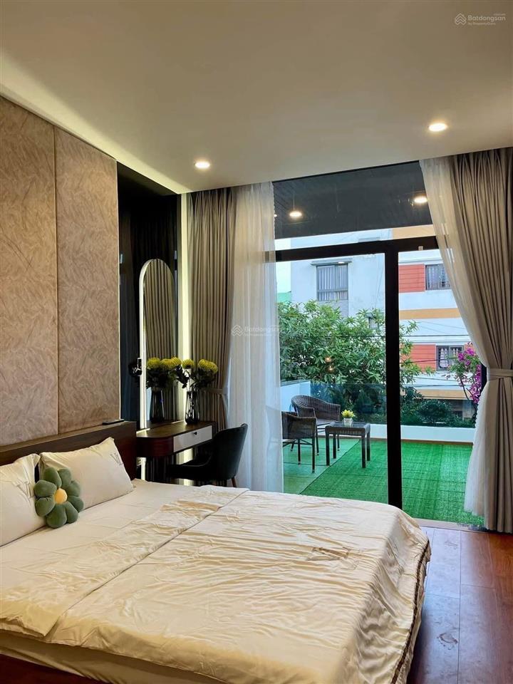 Siêu vip gần chợ hoà hưng  nhà tô hiến thành, q10 giá 3tỷ750. dt 50m2 ngang 5m. hẻm xe hơi.