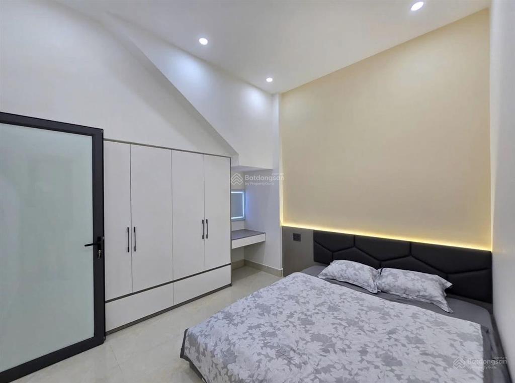 Nhà bình thạnh có pn trệt  ngay ngô tất tố, p19  dt 54m2 giá 2tỷ9 còn tl  gần chợ thị nghè