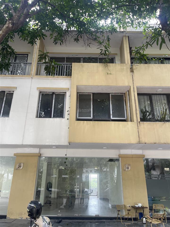 Bán bt 80m2, giá cực chất tại khu đô thị ecopark, đường phố cúc, hưng yên