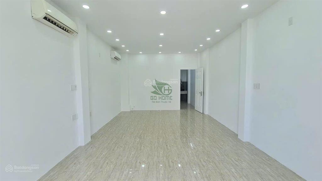 Cho thuê nhà ở kinh doanh 4 phòng gần biển giá 20 triệu/tháng
