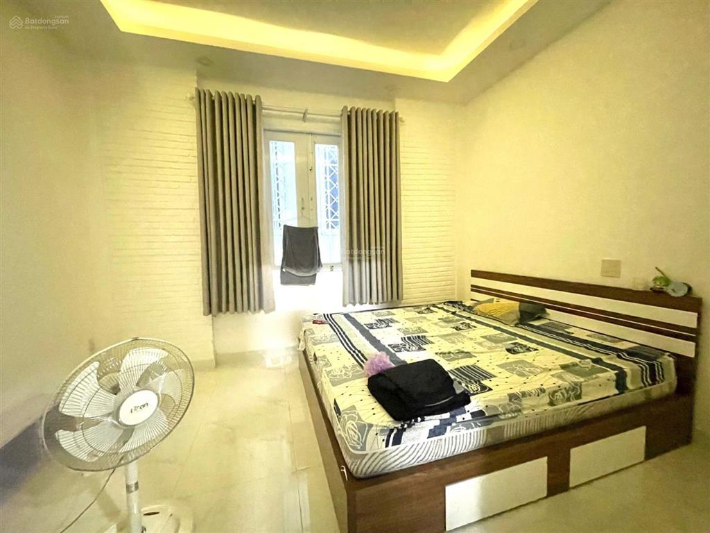 Nhà nguyên căn 3 tầng mặt tiền ở vcn phước hải, giá 18,5 triệu/ tháng