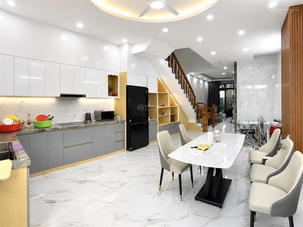 Nhà nguyên căn 3 phòng ngủ đầy đủ nội thất có thang máy kđt hà quang 2 giá 27 triệu/ tháng