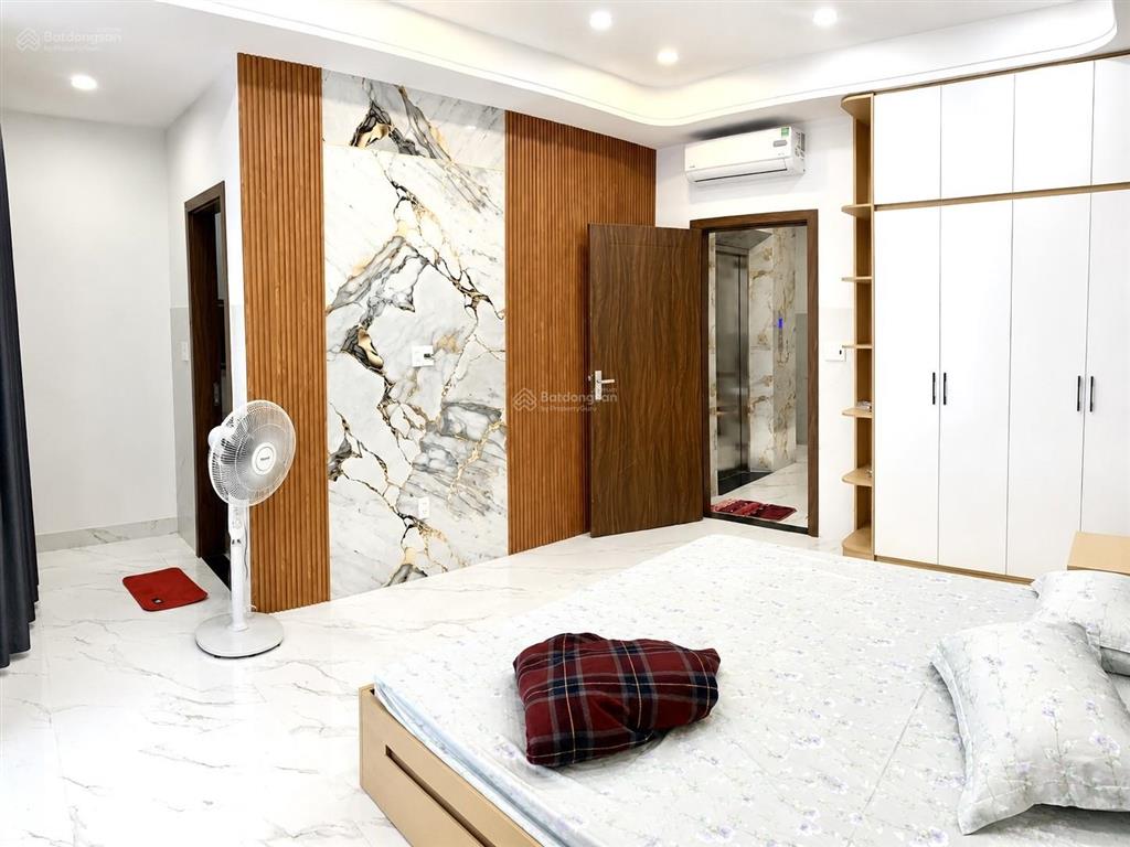 Nhà nguyên căn 3 phòng ngủ đầy đủ nội thất có thang máy kđt hà quang 2 giá 27 triệu/ tháng