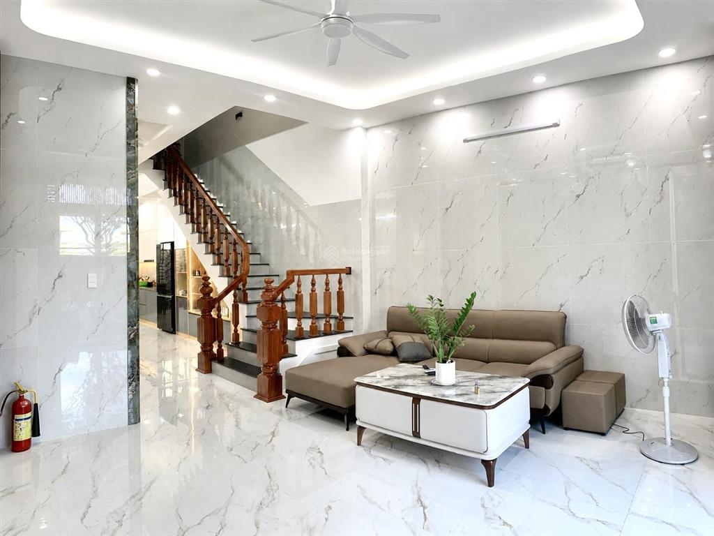 Nhà nguyên căn 3 phòng ngủ đầy đủ nội thất có thang máy kđt hà quang 2 giá 27 triệu/ tháng