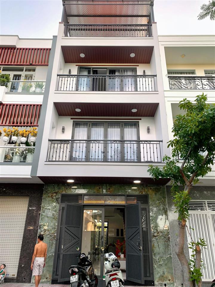 Nhà nguyên căn 3 phòng ngủ đầy đủ nội thất có thang máy kđt hà quang 2 giá 27 triệu/ tháng