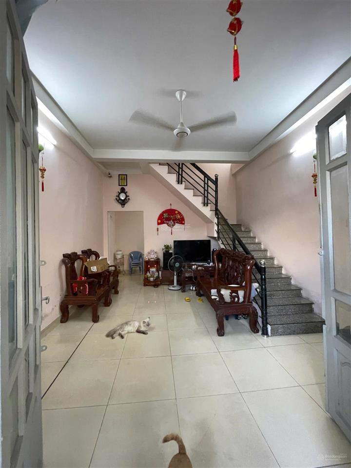 Nhà 2 tầng hẻm vf3 đỗ xuân hợp ngay ga metro bình thái