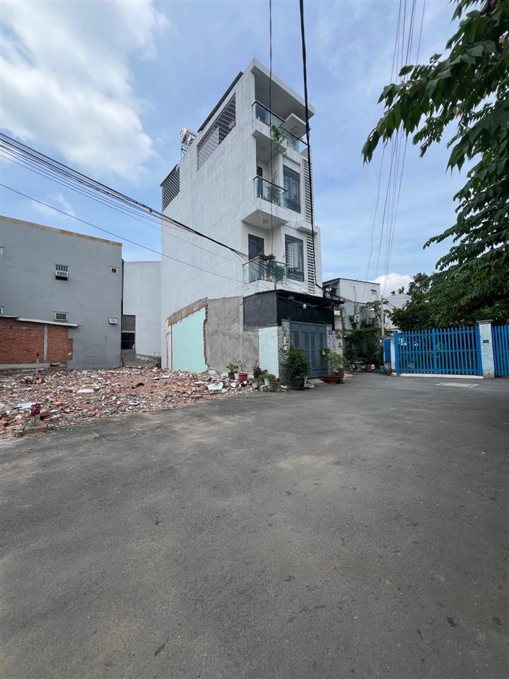 Lô đất hẻm 8m trục đình phong phú  giá tốt khu vực