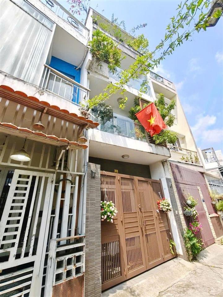 Nhà 3 tầng hẻm xe hơi trương văn thành  ngay ngã tư thủ đức