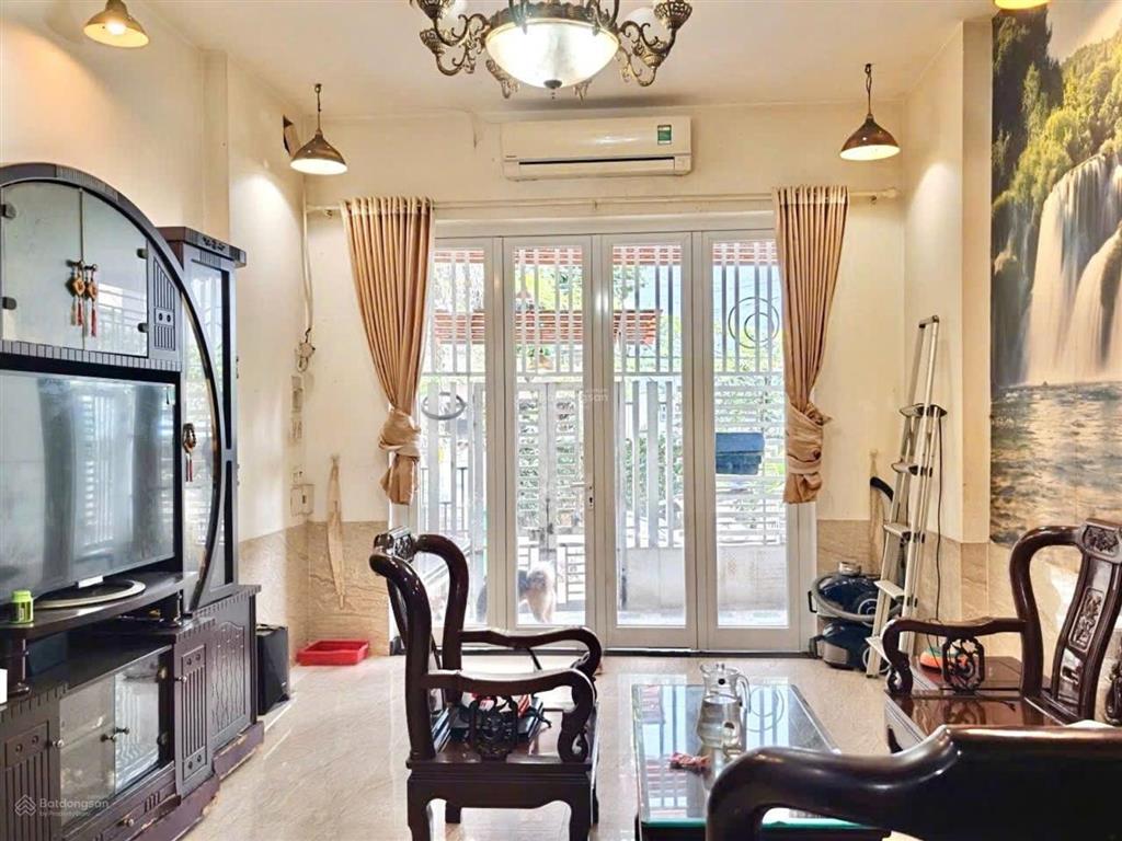 Nhà 3 tầng hẻm xe hơi trương văn thành  ngay ngã tư thủ đức