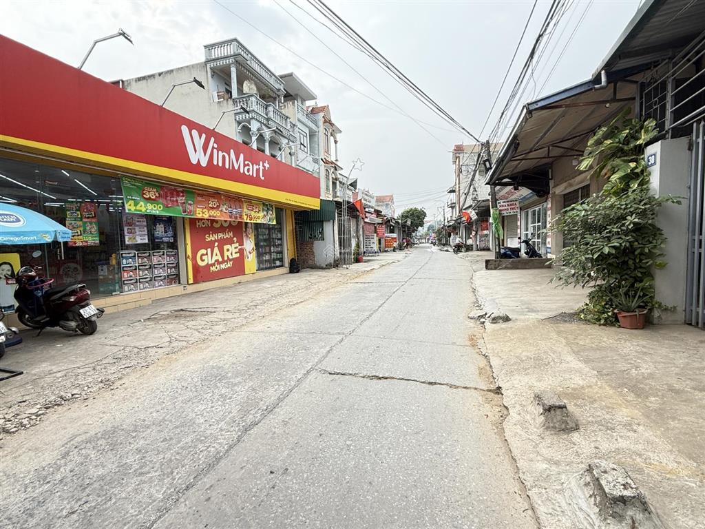 Siêu phẩm nhà 3 tầng mặt đường kinh doanh, gần chợ cốc thượng, xã quảng bị, hà nội