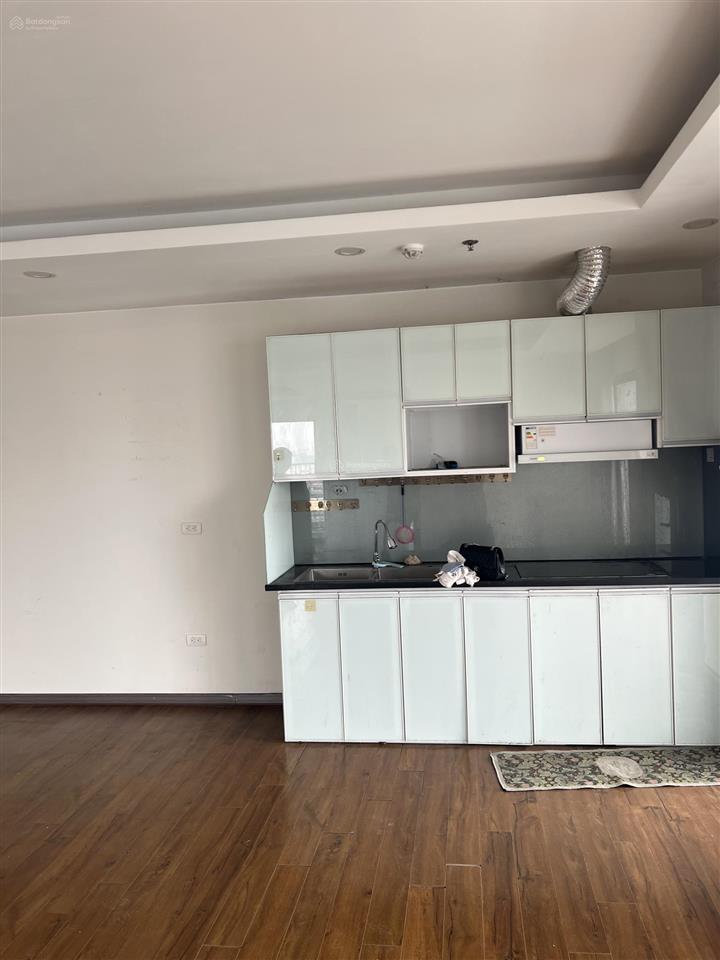 Chính chủ cho thuê căn hộ ở dự án ct5 lê đức thọ.
diện tích 115m2 tầng 12
 thiết kế 3 ngủ và 2 vệ