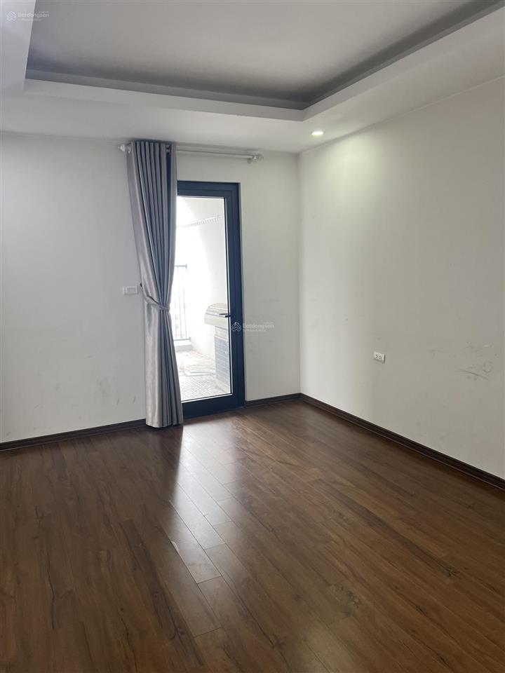Chính chủ cho thuê căn hộ ở dự án ct5 lê đức thọ.
diện tích 115m2 tầng 12
 thiết kế 3 ngủ và 2 vệ