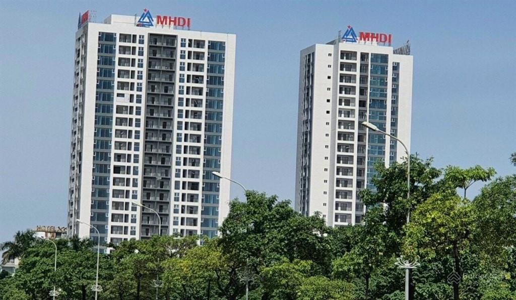Chính chủ cho thuê căn hộ ở dự án ct5 lê đức thọ.
diện tích 115m2 tầng 12
 thiết kế 3 ngủ và 2 vệ