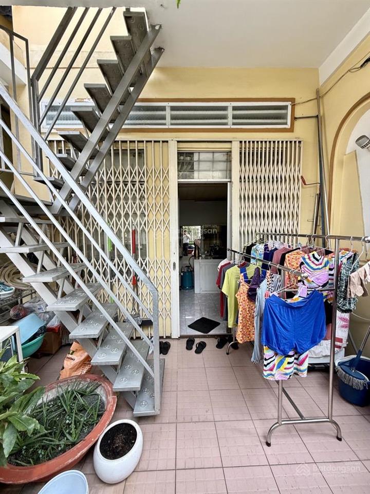 Trọ 3 tầng  1/ nhỏ  huỳnh tấn phát ngag 5.2m  hxh  10pn dòng tiền 20tr  sổ riêng  chỉ 9 tl