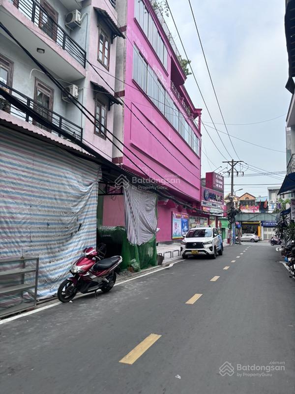 2 tầng đẹp  dt 4 * 17m  hxh  gần trần trọng cung  4pn  tặng nội thất  sổ riêng  6.xy tỷ tl