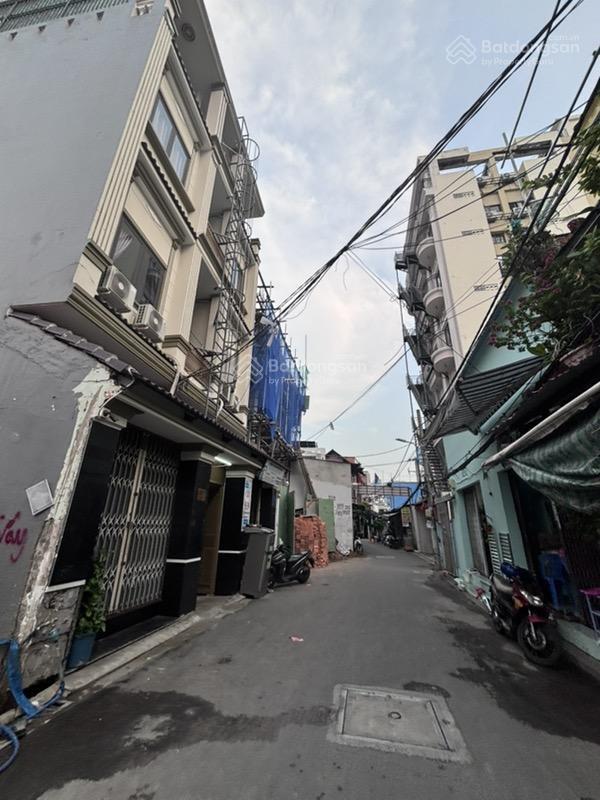 2 tầng đẹp  dt 4 * 17m  hxh  gần trần trọng cung  4pn  tặng nội thất  sổ riêng  6.xy tỷ tl