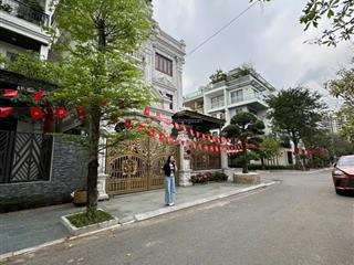 Cho thuê căn biệt thự nhà siêu đẹp nội thất nhập khẩu châu âu  giá thương lượng