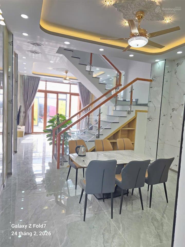 Chỉ 2,49 tỷ bán nhà phố mới 5,2m*23m gần chợ đêm nguyễn văn dương đức hoà long an