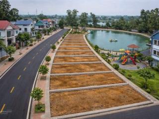 Cạnh chợ hòa lạc. bán 100m tc, mt 9.5m view hồ, đường thông rộng 12m.ô tô đỗ ngày đêm. tc hơn 3đ