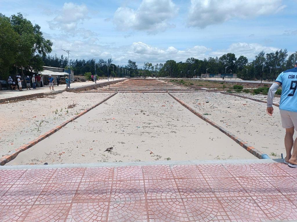 Cần bán mảnh đất  mặt biển Quảng Trị giá 400 triệu