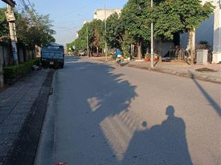 cần bán mảnh đất mặt biển 100m2 giá 1,3 tỷ