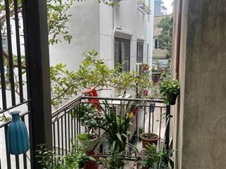 Chính chủ bán nhà tư đình  long biên  54m2 x 3 tầng đẹp ở ngay  hướng đông nam mát mẻ (miễn mg)
