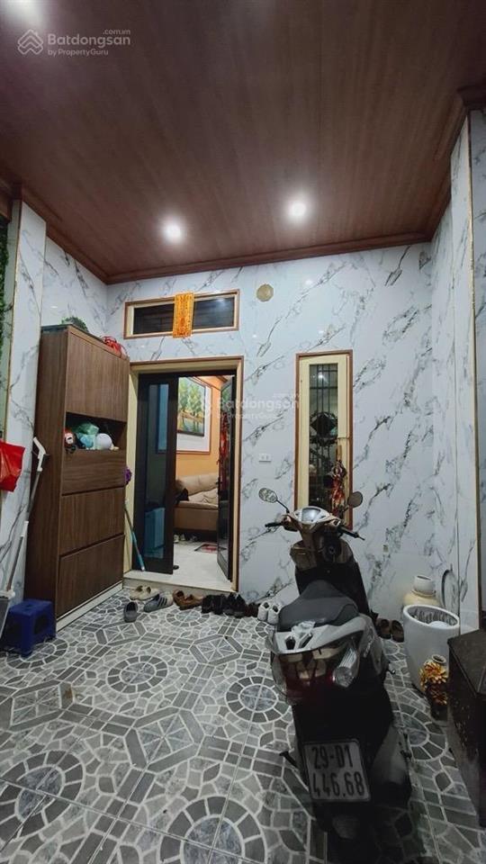 Chính chủ bán nhà tư đình  long biên  54m2 x 3 tầng đẹp ở ngay  hướng đông nam mát mẻ (miễn mg)