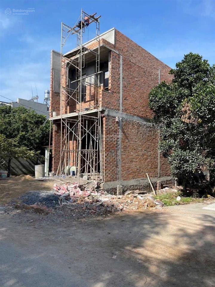 Bán gấp nhà mặt tiền kinh doanh 1 trệt 1 lầu sổ riêng thổ cư 100%, gần trung tâm phường tân triều