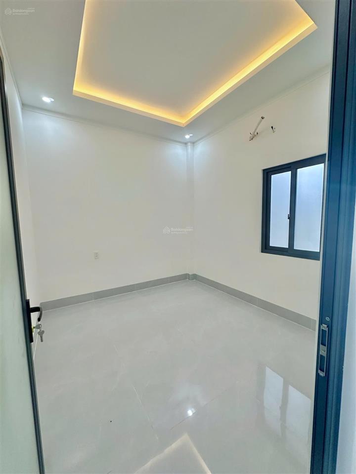 Bán gấp nhà mặt tiền kinh doanh 1 trệt 1 lầu sổ riêng thổ cư 100%, gần trung tâm phường tân triều