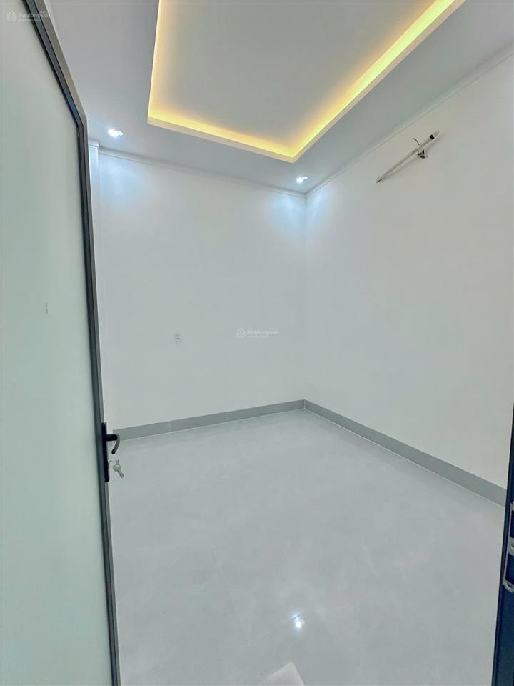 Bán gấp nhà mặt tiền kinh doanh 1 trệt 1 lầu sổ riêng thổ cư 100%, gần trung tâm phường tân triều