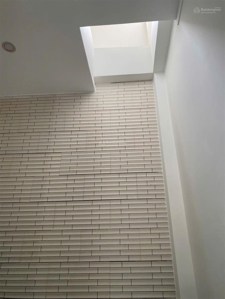 Bán gấp nhà 1 trệt 1 lầu đang hoàn thiện ngay kdc lavender sổ riêng thổ cư, tt 668tr nhận nhà ngay