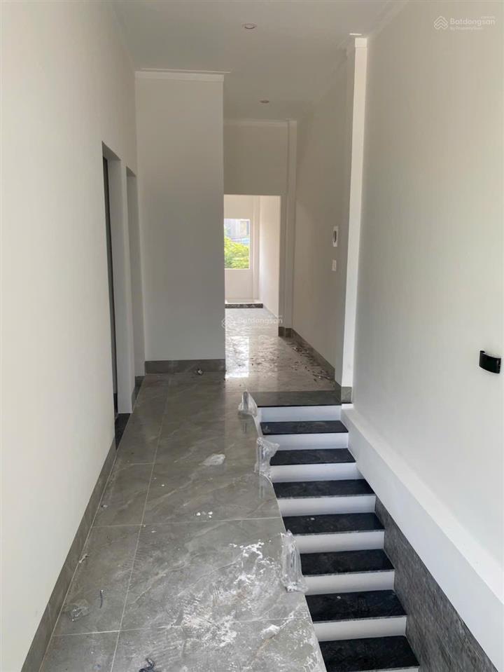 Bán gấp nhà 1 trệt 1 lầu đang hoàn thiện ngay kdc lavender sổ riêng thổ cư, tt 668tr nhận nhà ngay