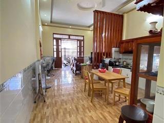 Cho thuê gấp nhà đầy đủ nội thất ngay nhà hàng tiệc cưới vạn phước, cạnh kdc lavender