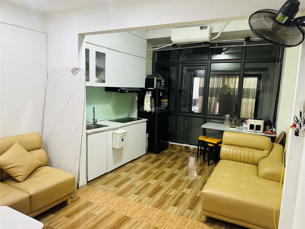 Cho thuê phòng 1 ngủ, 1 khách, bếp, 1 wc, 50m2 đầy đủ tiện nghi có thang máy