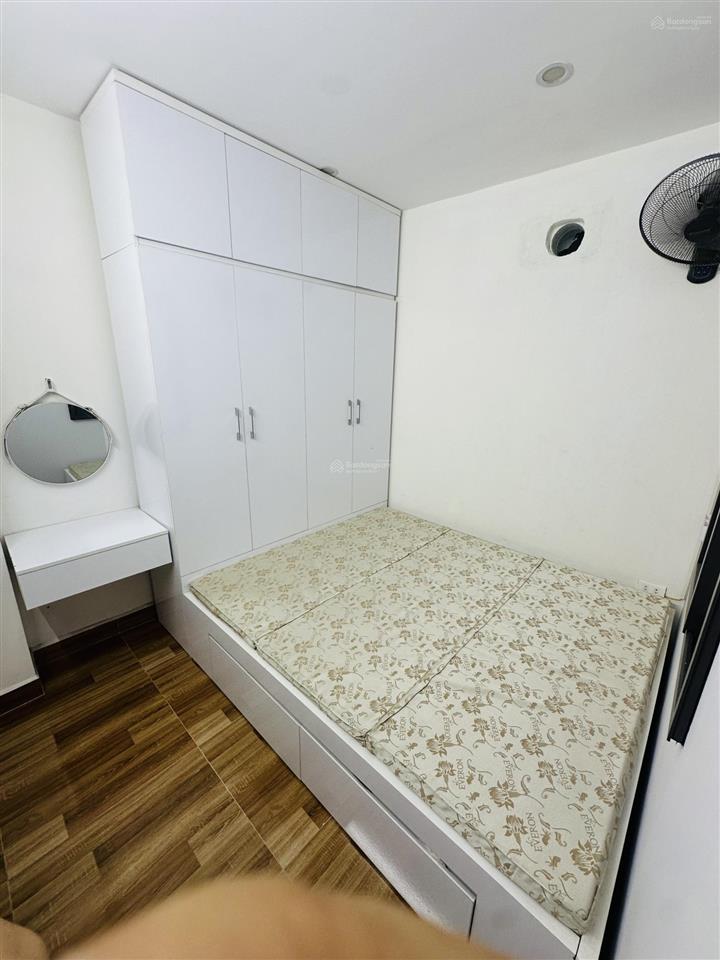 Cho thuê phòng 1 ngủ, 1 khách, bếp, 1 wc, 50m2 đầy đủ tiện nghi có thang máy